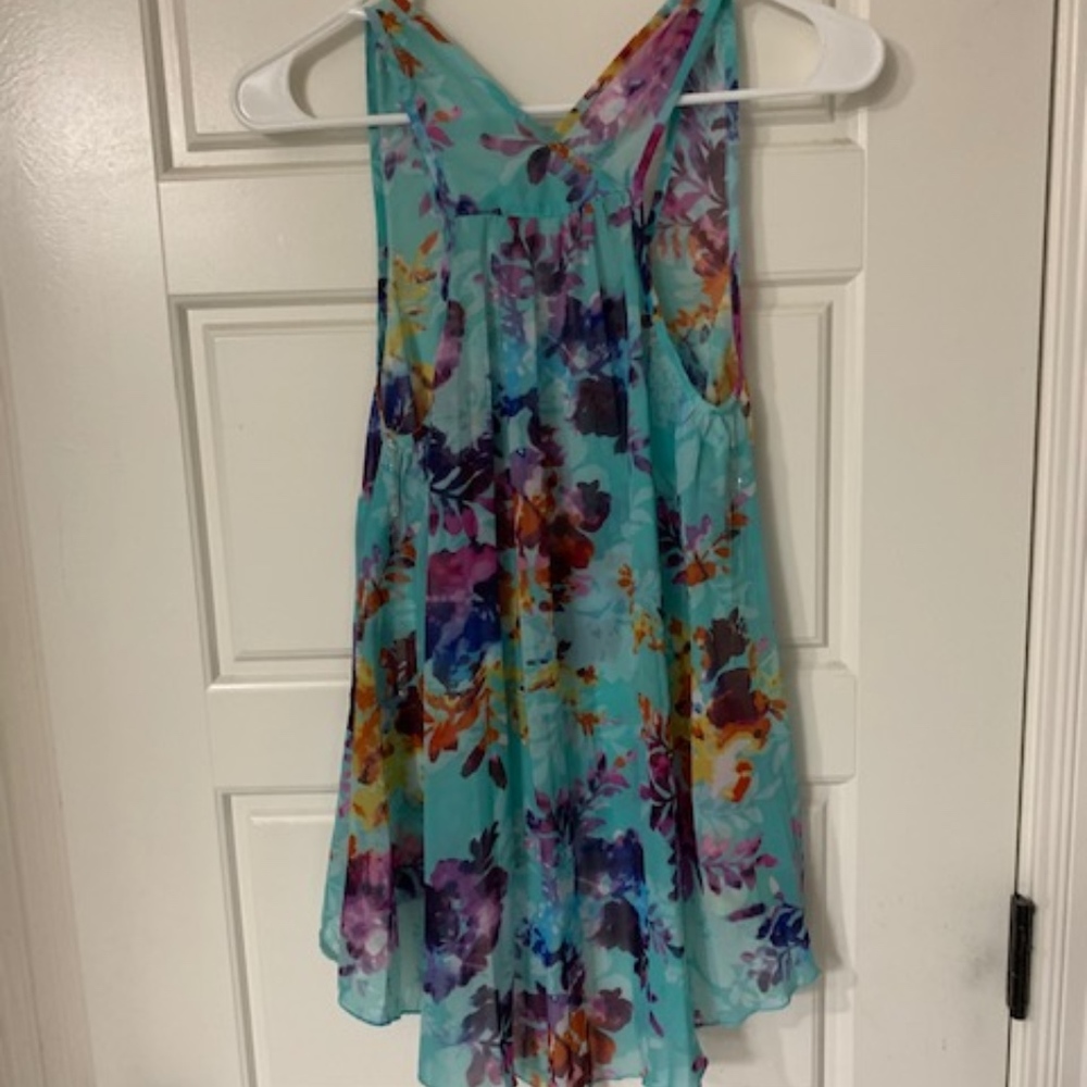 Flower Razorback Sheer tank - Picture 2 of 2